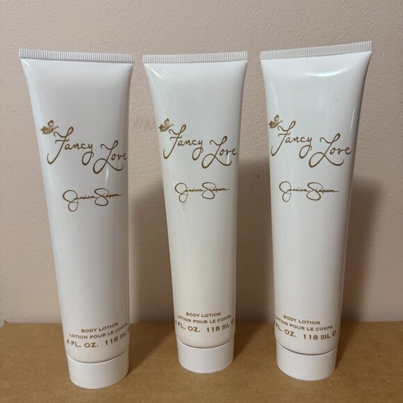 Jessica Simpson Fancy Love Body Lotion 4 fl oz 📢3 PCS X $15 - Picture 1 of 1